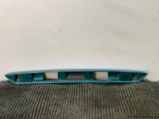накладка подсветки номера Mazda 323 6 поколение 1998, 1.4 л., бензин, МКПП, синий, хетчбэк 3 дв., передний привод