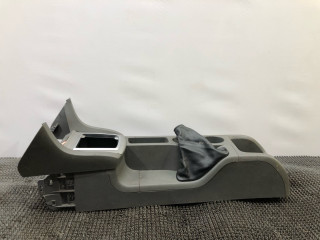 консоль салона Ford Focus 2 поколение [рестайлинг] 2009, 1.6 л., бензин, МКПП, черный, универсал, передний привод