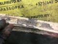 крепление бака топливного Volkswagen Passat B3 1988, 1.8 л., бензин, МКПП, белый, седан, передний привод - фото №3