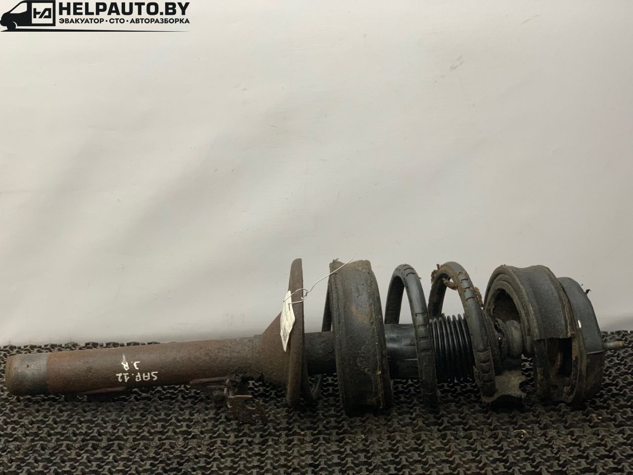 стойка задняя Renault Safrane 1 поколение 1994, 2.2 л., J7T 760, бензин, 5МКПП, черный, хетчбэк 5 дв., передний привод - фото №1