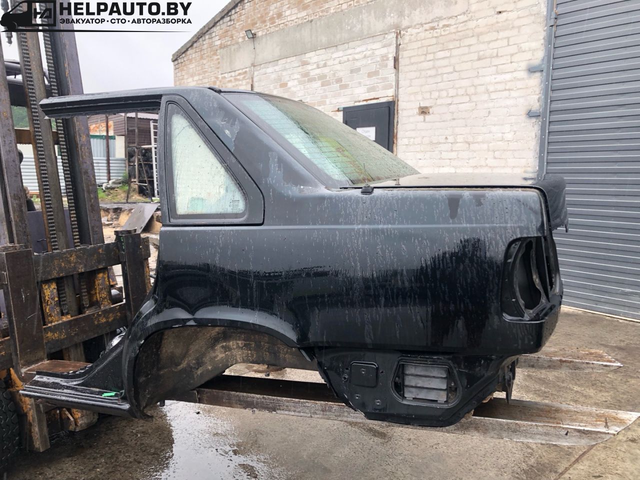 крыло заднее левое Volvo S70 1 поколение 2000, 2.5 л., D 5252 T, дизель, МКПП, черный, седан, передний привод - фото №1