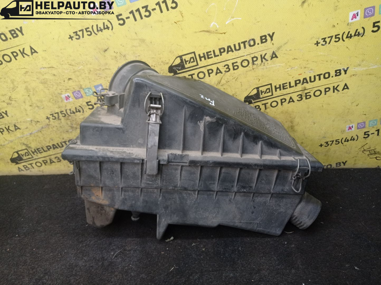 корпус воздушного фильтра Ford Mondeo 2 поколение 1998, 1.8 л., дизель, МКПП, синий, хетчбэк 5 дв., передний привод - фото №1