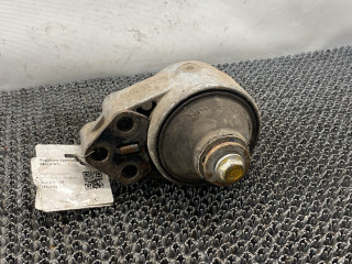 подушка крепления двигателя Ford Focus 1 поколение [рестайлинг] 2003, 1.6 л., бензин, МКПП, серебристый, седан
