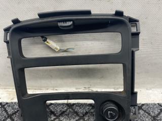 рамка под магнитолу Nissan Primera P12 2002, 2.2 л., дизель, передний привод, 68413AV700