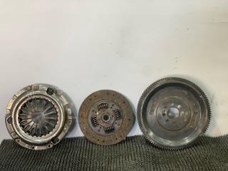 комплект сцепления Mazda 626 GF 1997, 2.0 л., дизель, МКПП, зелёный, седан, передний привод