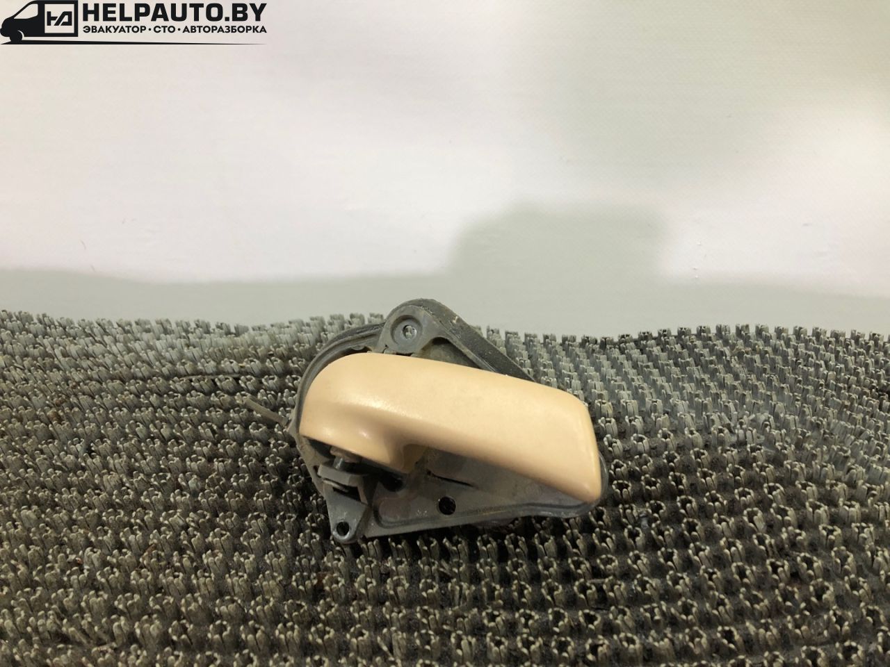ручка внутренняя передняя правая Dodge Caravan 3 поколение RG 1999, 2.4 л., EDZ, бензин, АКПП, темно зеленый, передний привод - фото №1