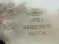 бачок омывателя Ford Mondeo 2 поколение 1997, 2.0 л., бензин, МКПП, черный, универсал, передний привод - фото №3