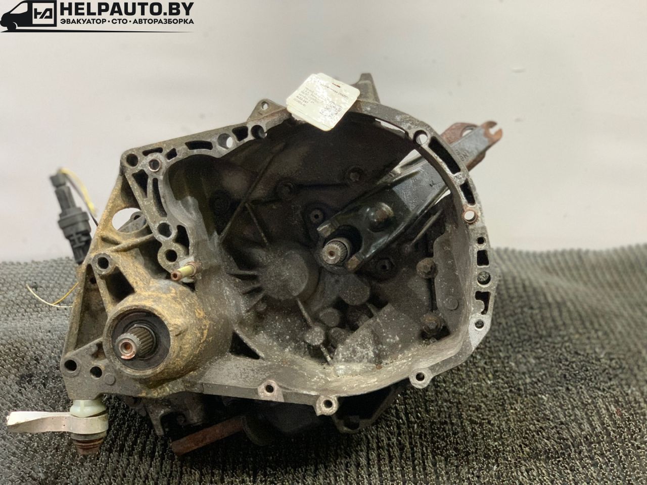 КПП механическая (МКПП) Renault Clio 2 поколение 2000, 1.4 л., бензин, МКПП, серебро, хетчбэк 3 дв., передний привод - фото №1
