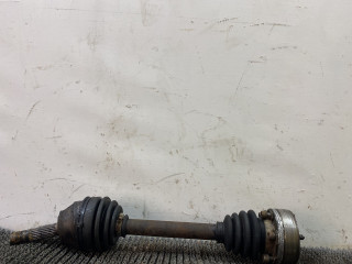 полуось передняя левая (приводной вал, ШРУС) Volkswagen Polo 2 поколение 1990, 1.3 л., бензин, МКПП, синий, хетчбэк 3 дв., передний привод