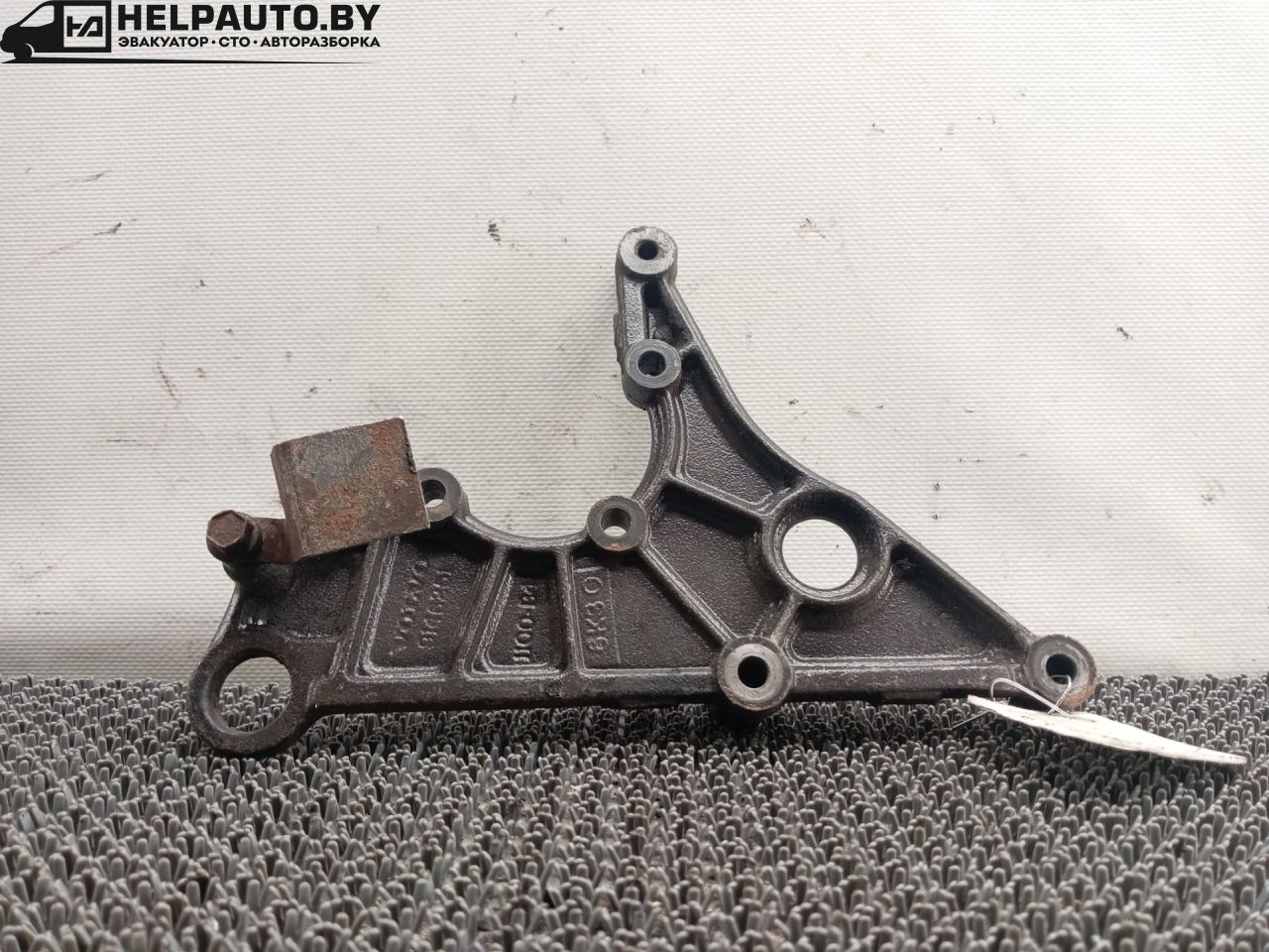кронштейн гидроусилителя Volvo V40 1 поколение 1999, 2.0 л., B 4204 S, бензин, АКПП, синий, универсал, передний привод, VOLVO, 914625 - фото №1