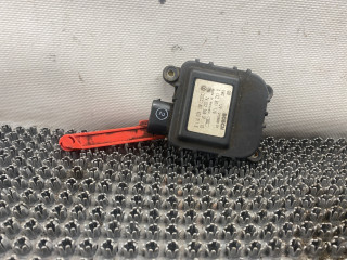моторчик заслонки печки Audi A4 B5 1999, 1.8 л., бензин, АКПП, черный, универсал, передний привод
