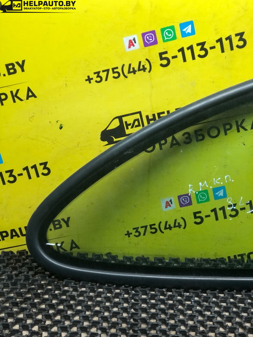 стекло кузовное боковое левое Renault Megane 1 поколение 1996, 1.6 л., K7M 702, бензин, МКПП, синий, купе, передний привод - фото №1
