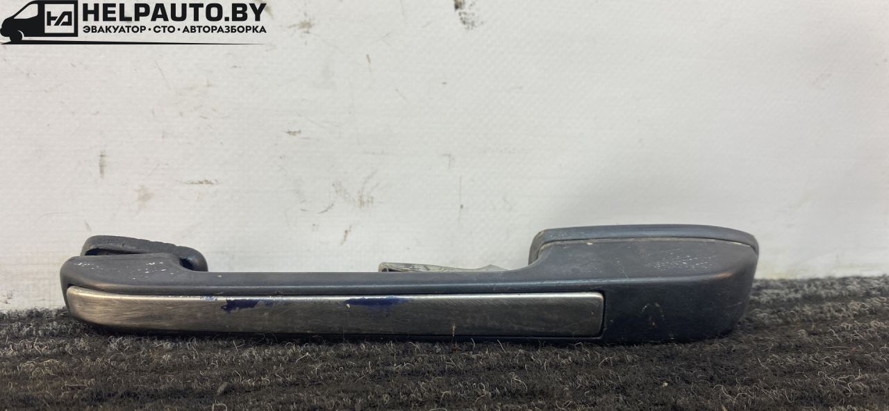 ручка наружная задняя левая Volkswagen Santana 1 поколение 1988, 1.6 л., бензин, синий, передний привод, 171837209B - фото №1