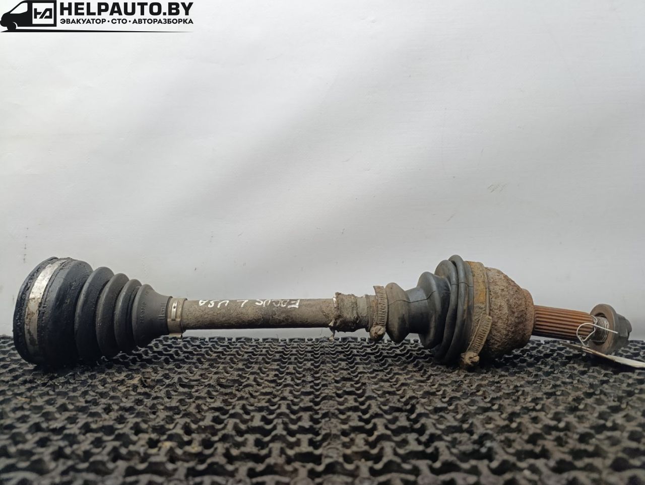 полуось передняя левая (приводной вал, ШРУС) Ford Focus USA 1 поколение 2000, 2.0 л., бензин, АКПП, универсал, передний привод - фото №1