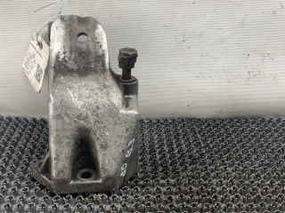 кронштейн двигателя Audi 80 B3 1988, 1.6 л., дизель, МКПП, седан, передний привод, 321199308