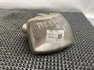 поворотник правый SEAT Toledo 1 поколение 1994, 20422000D, 56251