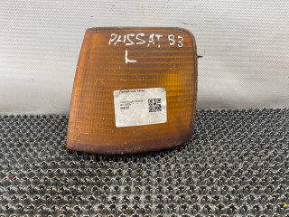 поворотник левый Volkswagen Passat B3 1989