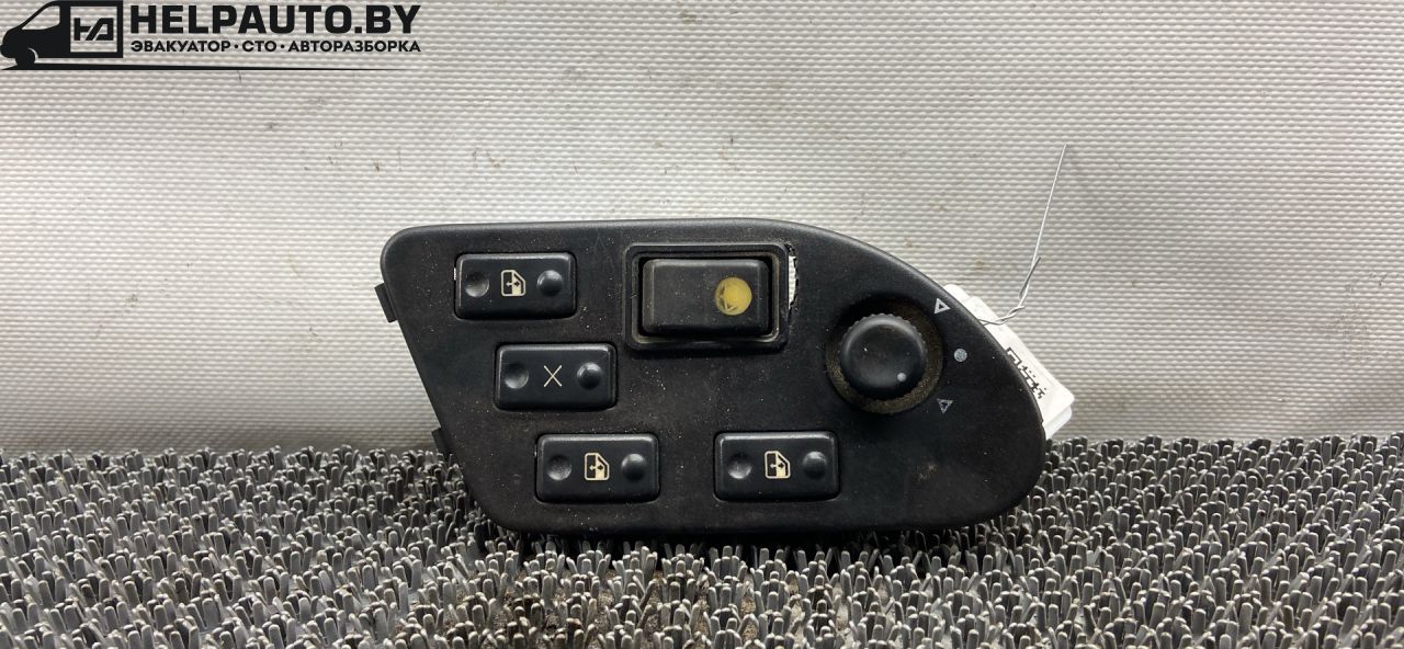 блок управления стеклоподъемниками Renault Safrane 1 поколение 1994, 2.2 л., J7T 760, бензин, 5МКПП, черный, хетчбэк 5 дв., передний привод - фото №1