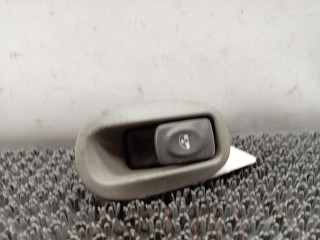 кнопка стеклоподъемника двери задней правой Renault Scenic 1 поколение [рестайлинг] 2000, 1.6 л., бензин, МКПП, зеленый, минивэн, передний привод