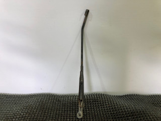 щеткодержатель задний Opel Monterey A 1997, 3.1 л., дизель, МКПП, внедорожник 5 дв.