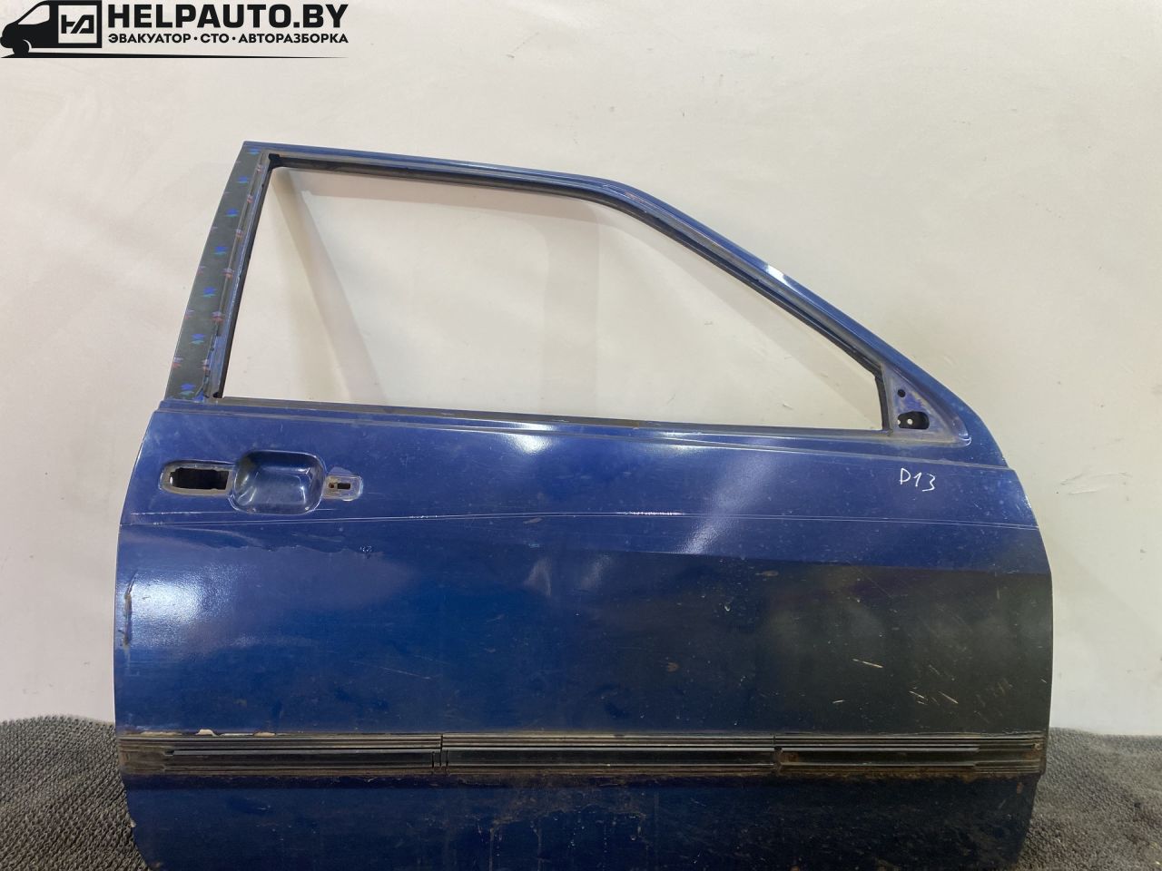 дверь передняя правая Volkswagen Polo 2 поколение 1990, 1.3 л., бензин, МКПП, синий, хетчбэк 3 дв., передний привод - фото №1