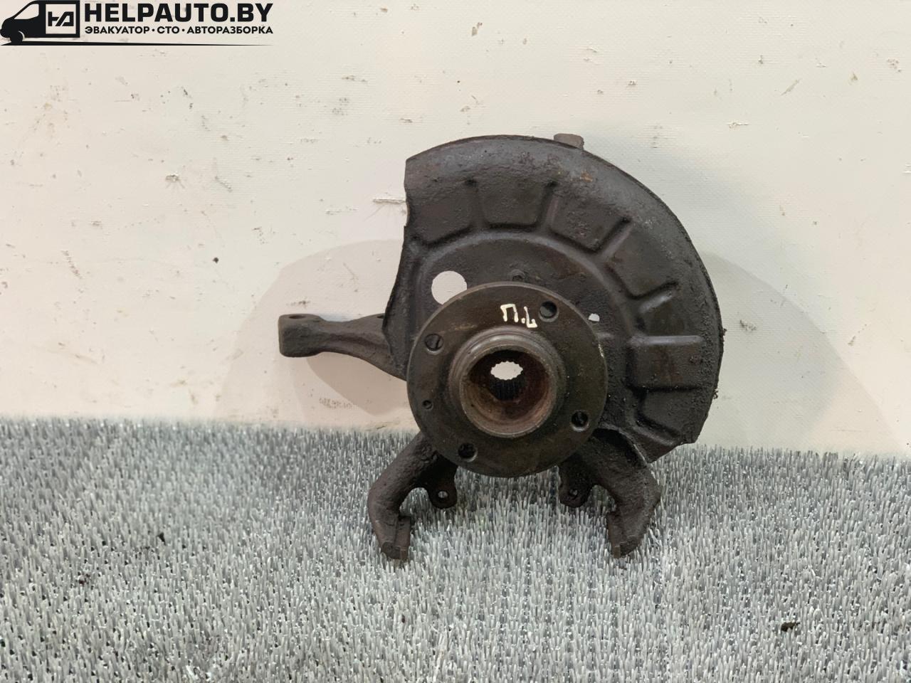 ступица передняя левая Volkswagen Vento 1 поколение 1991, 1.8 л., бензин, МКПП, серый, седан, передний привод - фото №1