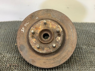 ступица передняя левая Hyundai Santa Fe 1 поколение (SM) 2003, 2.4 л., бензин, МКПП, внедорожник 5 дв.