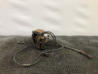 суппорт передний левый Mercedes-Benz C-Класс W202/S202 [рестайлинг] W202 1997, 2.2 л., OM 604.910, дизель, МКПП, темно зеленный металлик, седан, задний привод