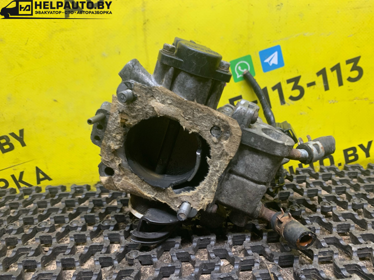 заслонка дроссельная Mitsubishi Carisma 1 поколение (1995 - 1999), 1.8 л., 4G93 (GDI), бензин, МКПП, серебро, хетчбэк 5 дв., передний привод - фото №1