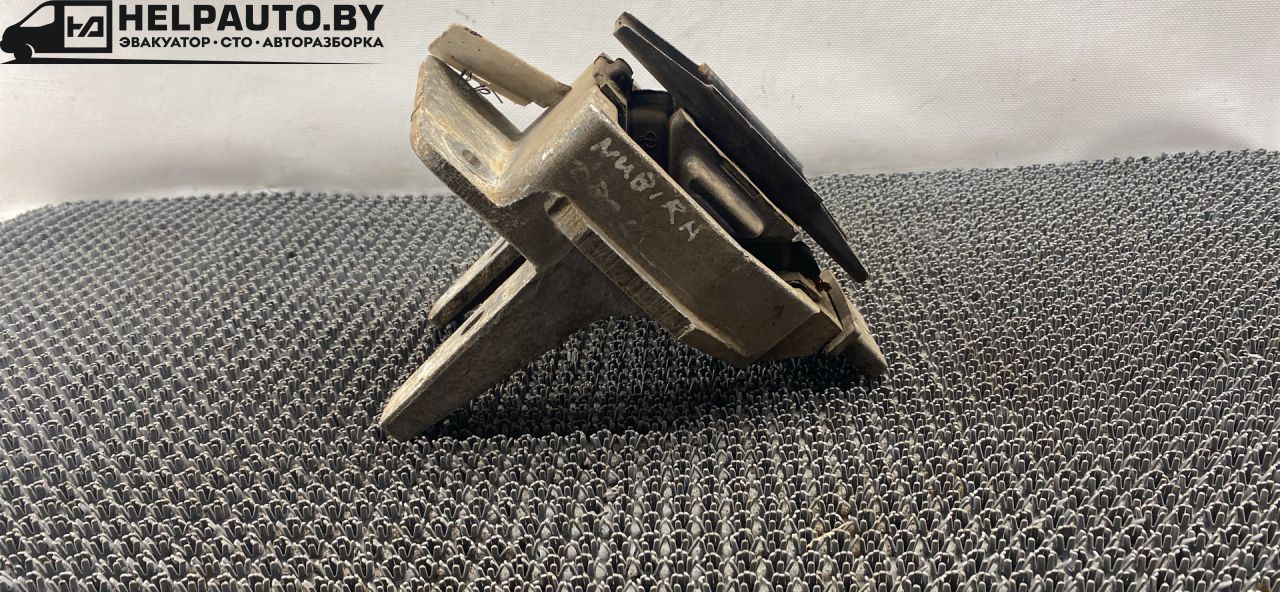 подушка крепления двигателя Daewoo Nubira J100 1998, 1.6 л., i, бензин, МКПП, хетчбэк 5 дв., передний привод, A16DMS - фото №1