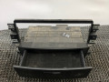 пепельница Kia Sorento 1 поколение 2005, 2.4 л., G4JS, бензин, МКПП, красный, внедорожник 5 дв., полный подключаемый привод - фото №3