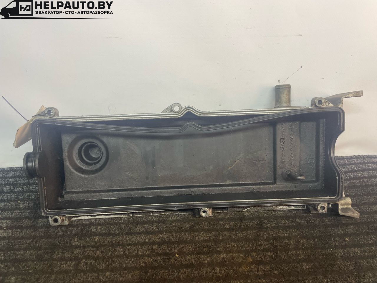 клапанная крышка Fiat Brava 1 поколение 1998, 1.4 л., 182 A3.000, бензин, 5МКПП, серый, хетчбэк 5 дв., передний привод - фото №1