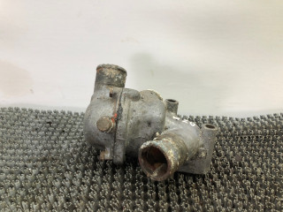 корпус термостата Mercedes-Benz W123 W123 1983, 2.0 л., дизель, МКПП, седан