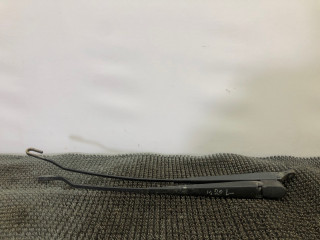 щеткодержатель (поводок стеклоочистителя, дворник) Ford Mondeo 1 поколение 1996, 2.0 л., бензин, МКПП, серебристый, седан, передний привод