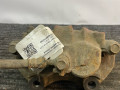 суппорт передний левый Nissan Maxima A33 2003, 2.0 л., i, бензин, АКПП, седан, передний привод - фото №4