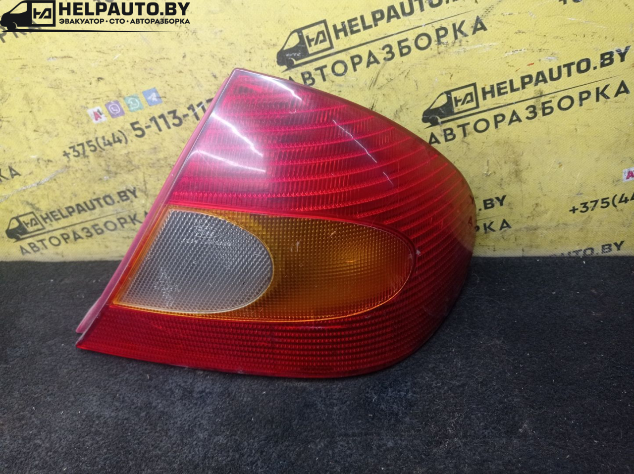 фонарь задний правый Ford Mondeo 2 поколение 1998, 1.8 л., дизель, МКПП, синий, хетчбэк 5 дв., передний привод - фото №1