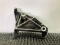 кронштейн (крепление) Mercedes-Benz C-Класс W202/S202 1995, 2.2 л., дизель, МКПП, черный, седан, задний привод, 6062360330 - фото №2