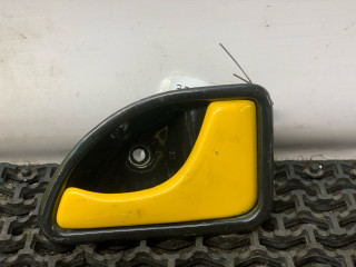 ручка внутренняя передняя правая Renault Twingo 1 поколение 1996, 1.2 л., C3G 700, бензин, МКПП, желтый, хетчбэк 3 дв., передний привод