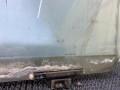 стекло двери передней левой Plymouth Voyager 3 поколение 1998, 2.4 л., бензин, АКПП, зелёный, минивэн, передний привод - фото №4