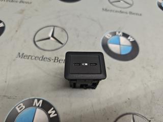 разъем AUX / USB Mercedes-Benz GLC-Класс X253 [рестайлинг] 2020, 2.0 л., M264.920, бензин, полный привод, правый руль, A2538206200