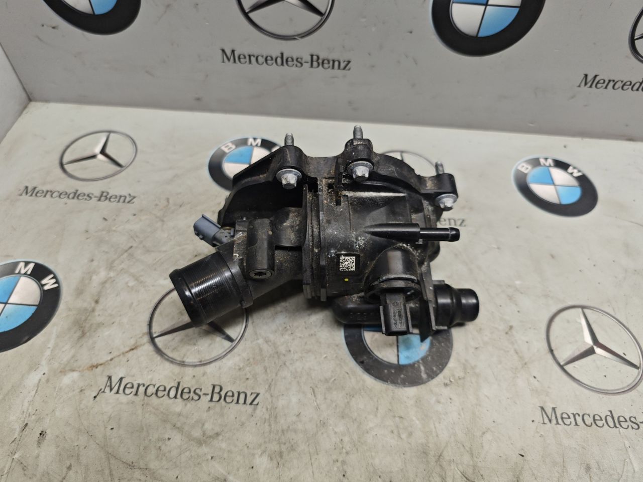 термостат Mercedes-Benz GLB-Класс 1 поколение 2022, бензин, задний привод, A2822030175 - фото №1