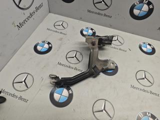 крепление ( кронштейн ) крыла BMW 5 серия G30/G31 2019, 7349617