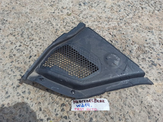 планка под капот Mercedes-Benz E-Класс W214 2025, 2.0 л., дизель, A214830520