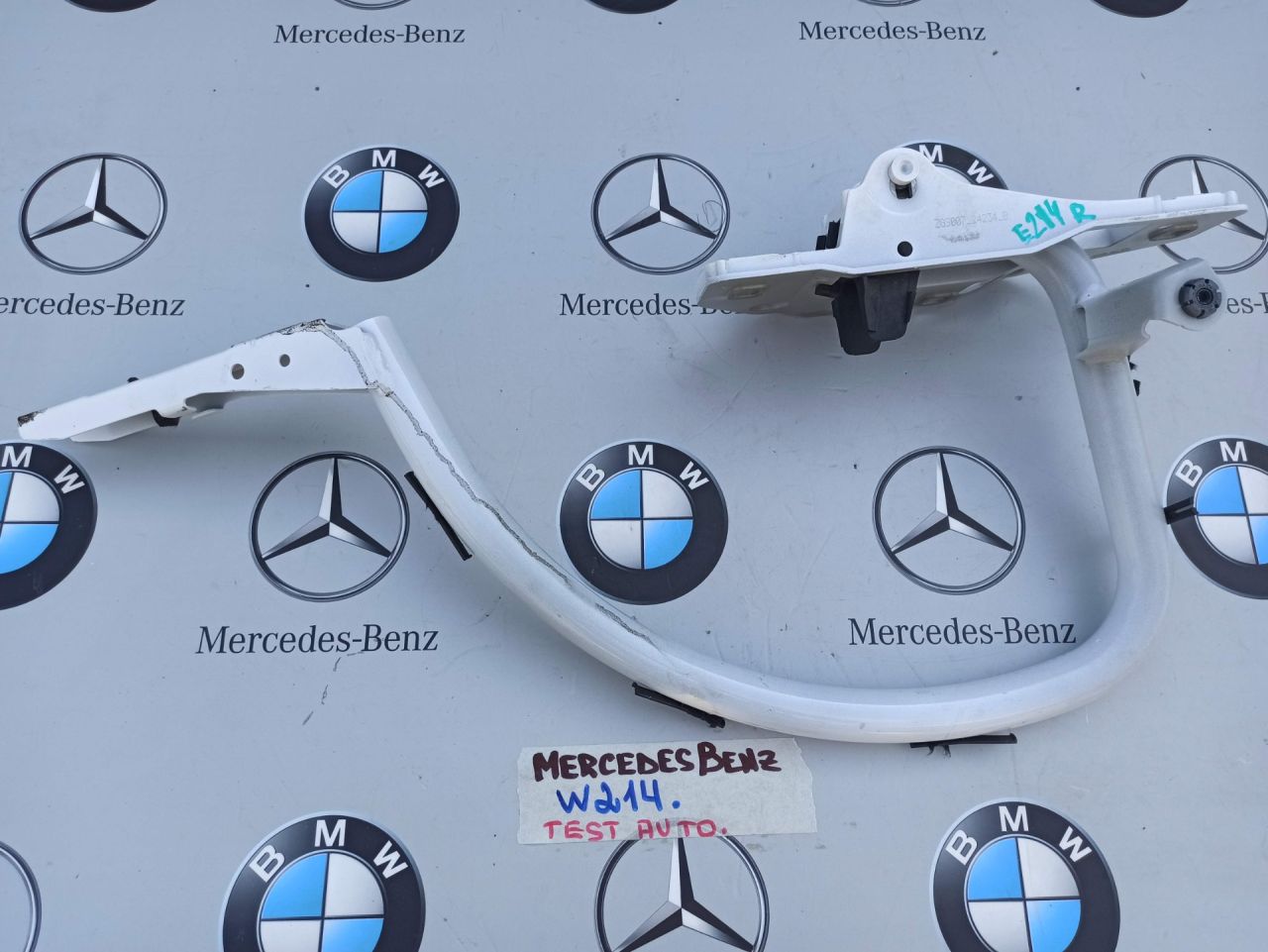 петля крышки багажника Mercedes-Benz E-Класс W214 2025, 2.0 л., дизель, A2147500200 - фото №1