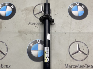 стойка передняя правая Mercedes-Benz C-Класс W205 [рестайлинг] 2020, 2.0 л., M264.920, бензин, кабриолет, задний привод, A2053201713