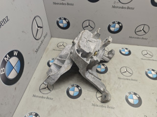 кронштейн двигателя Mercedes-Benz GLB-Класс 1 поколение 2022, бензин, задний привод, A1772403900