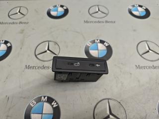 разъем AUX / USB Mercedes-Benz GLC-Класс X253 [рестайлинг] 2020, 2.0 л., M264.920, бензин, полный привод, правый руль, A1678201302