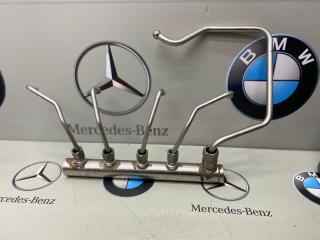 топливная рампа BMW 5 серия F07/F10/F11 2011, 2.0 л., N20 B20 A, бензин, 7585411
