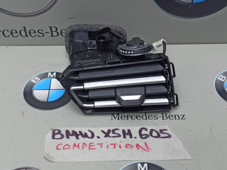 дефлектор обдува салона BMW X5 M F95 2021, 4.4 л., бензин, полный привод, 9399473