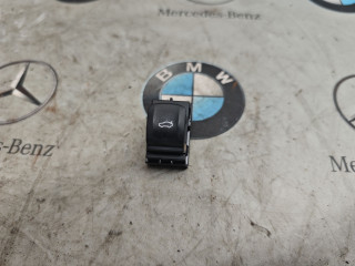 кнопка открытия багажника BMW X5 G05 [рестайлинг] 2025, 3.0 л., бензин, 9327029
